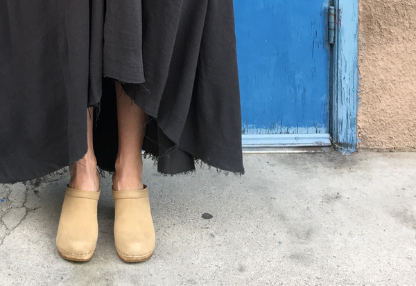 no 6 abuela clogs