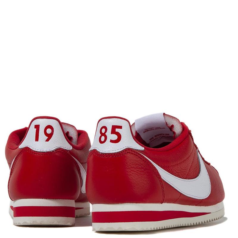 harga nike cortez stranger things