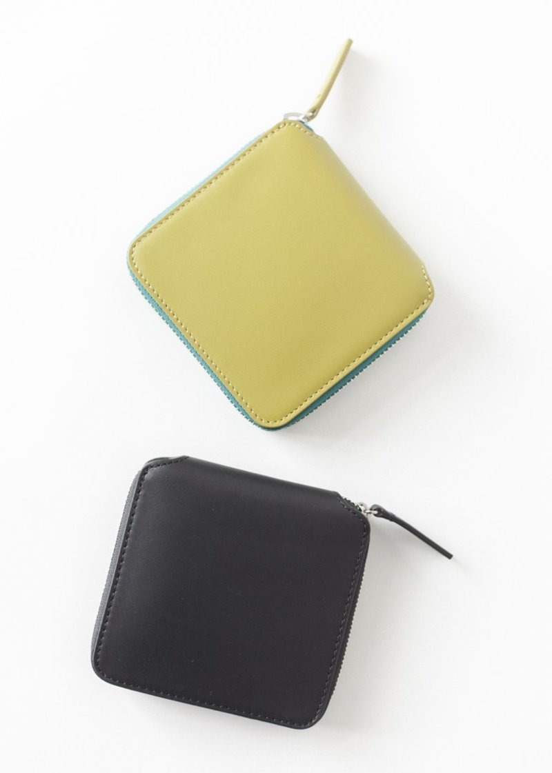 In Search Of Baggu Square Leather Wallet BAGGU SQUARE WALLET - BLACK | Garmentory main image 4