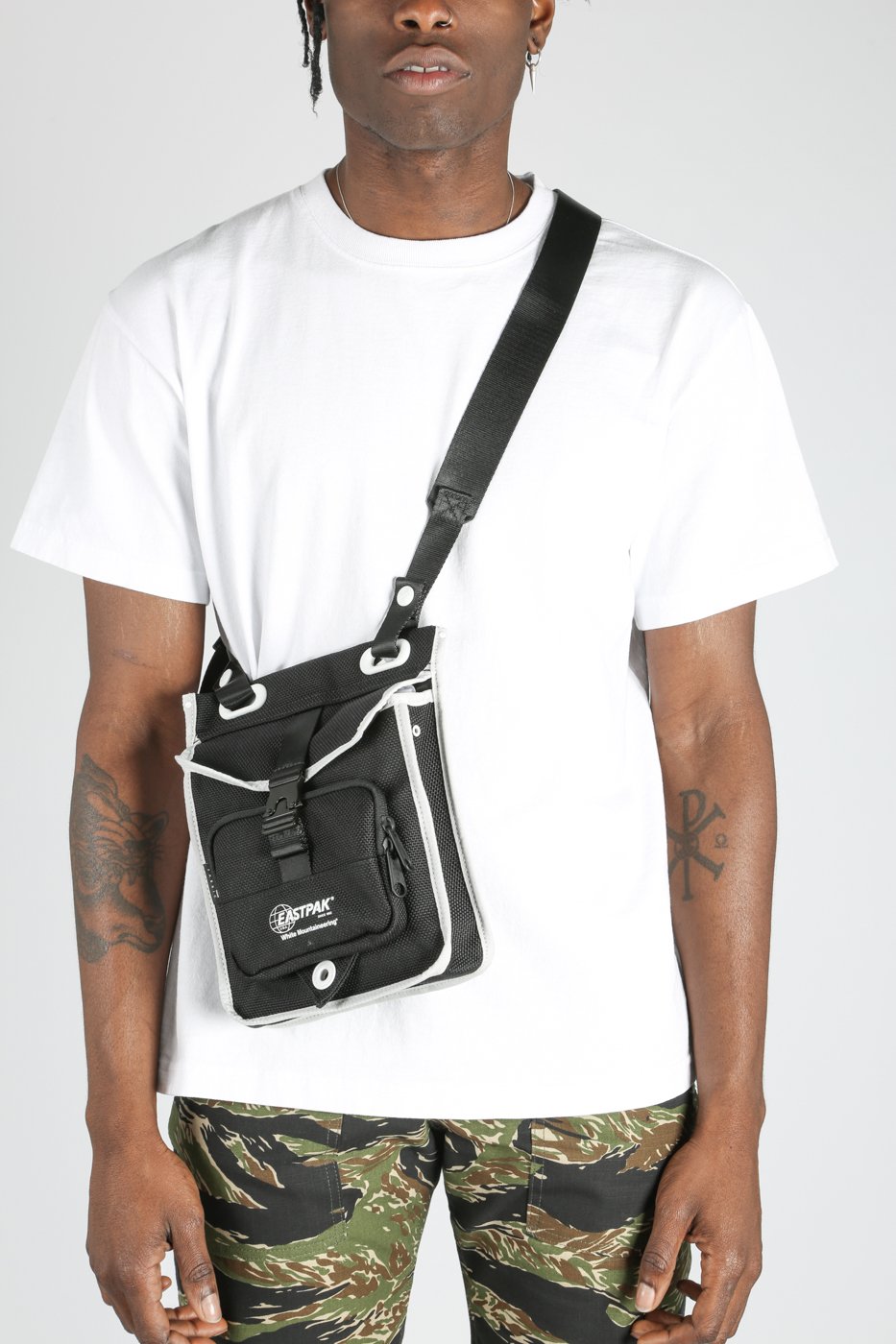 ★TOUT Y EST★ WHITE MOUNTAINEERING CROSS BAG WM MESSET EJCB Eastpak - White Mountaineering Collaboration, WM Musette