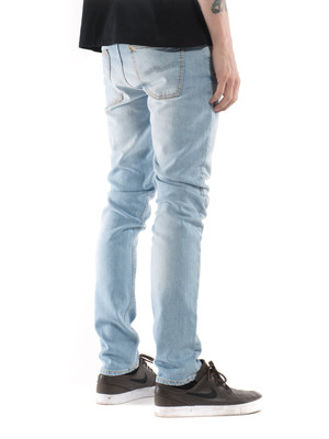 lean dean cirrus sky