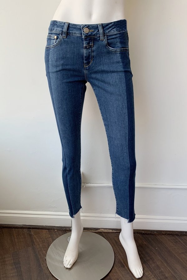 closed baker slim fit