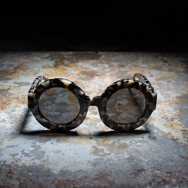 Valley Eyewear ISO leather scapula sunglasses Valley Eyewear Scapula Sunglasses | Garmentory main image 2