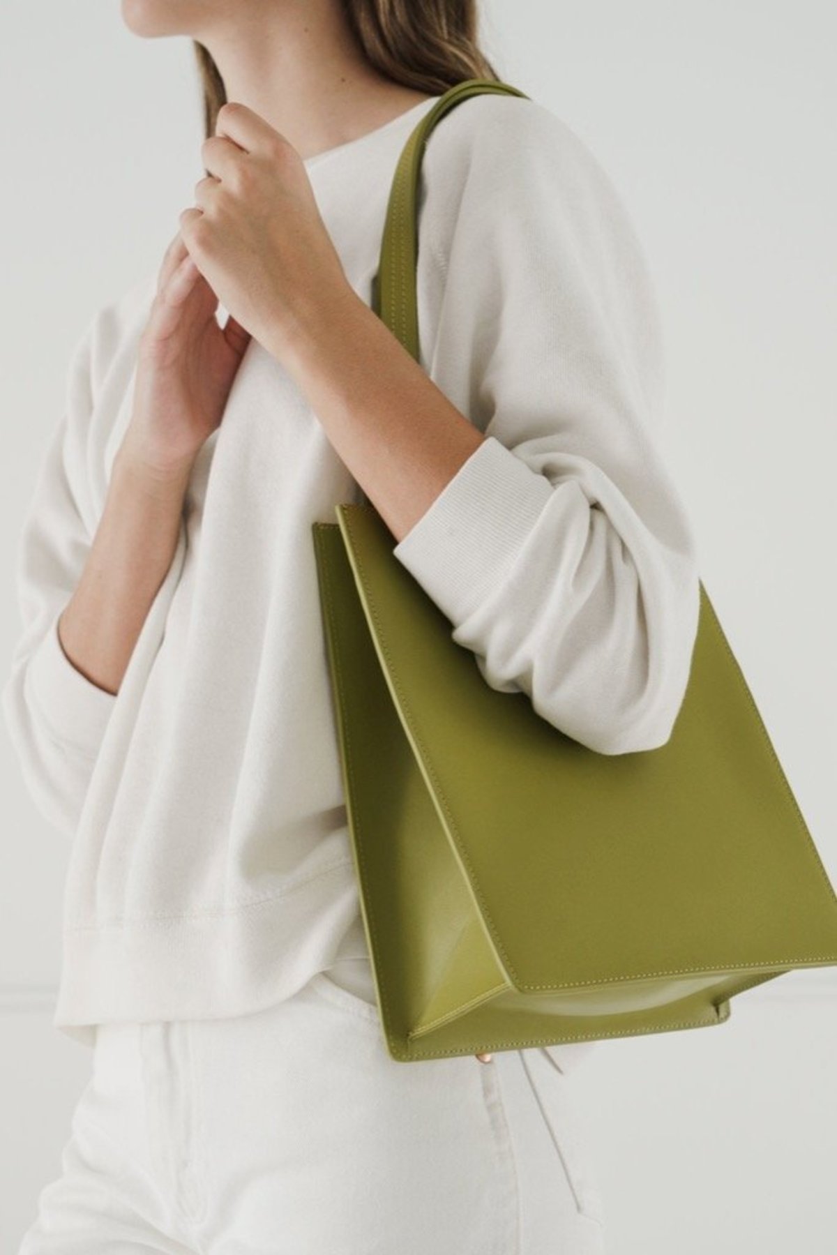 BAGGU Medium Leather Tote Spanish Moss Garmentory
