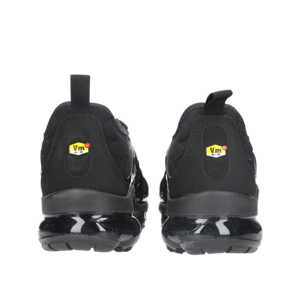 all black vapormax boys