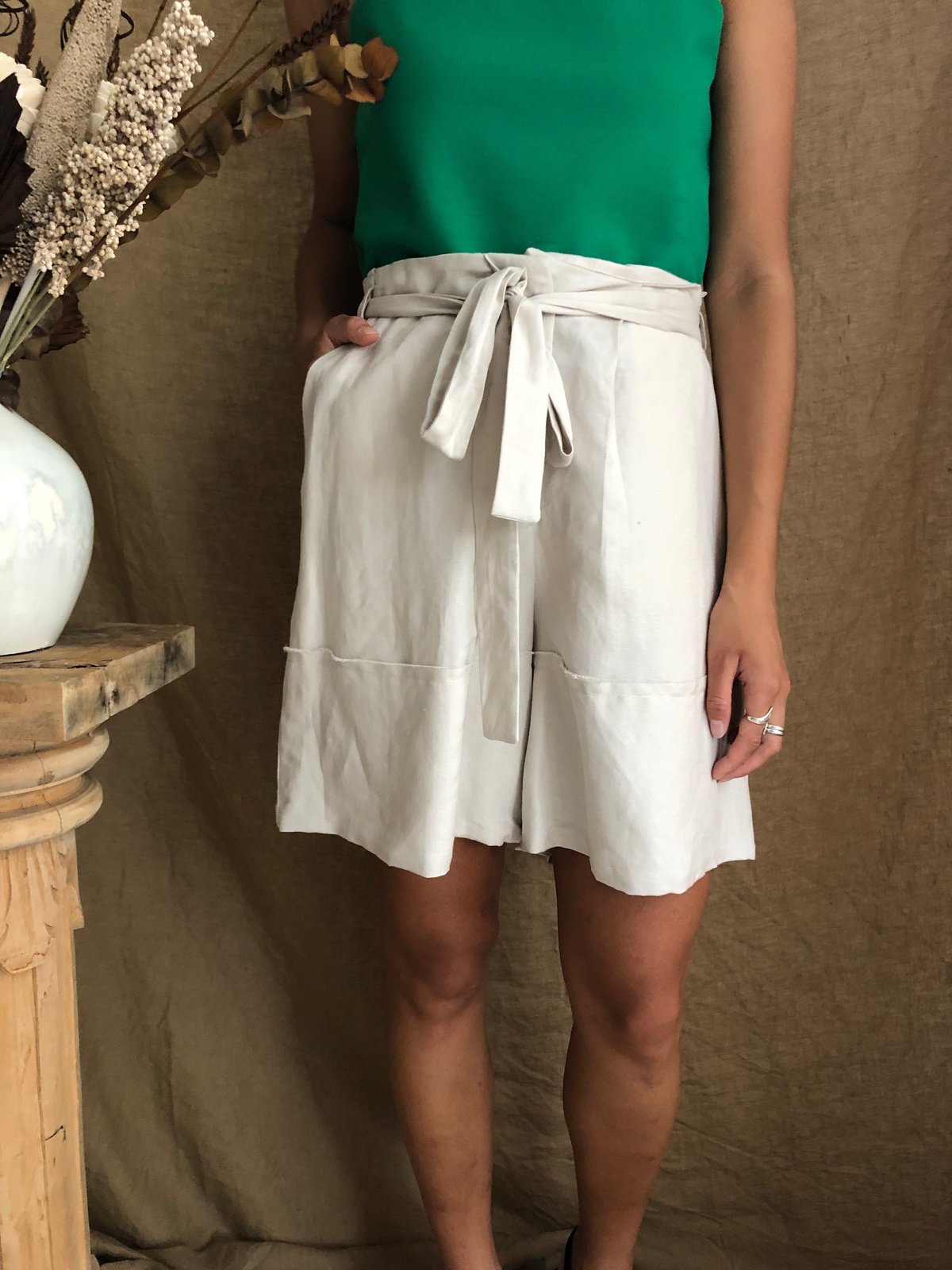 Esser Studio Short Lin - Beige - Image 1 of 2