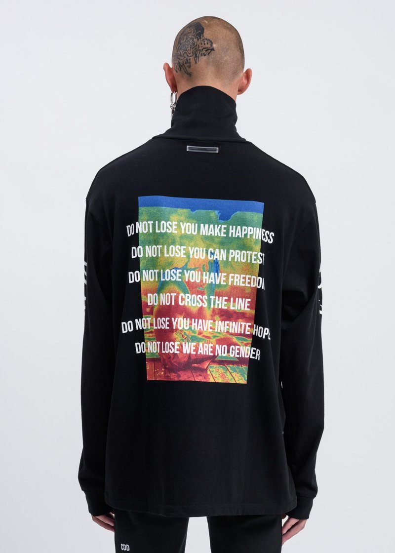 Christian Dada BORDERLESS Print Turtleneck Long Sleeve T Christian Dada BORDERLESS Print Turtleneck Long Sleeve T