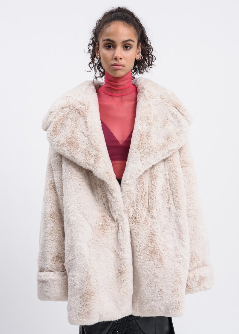 we11done Faux Fur Coat - Ivory 