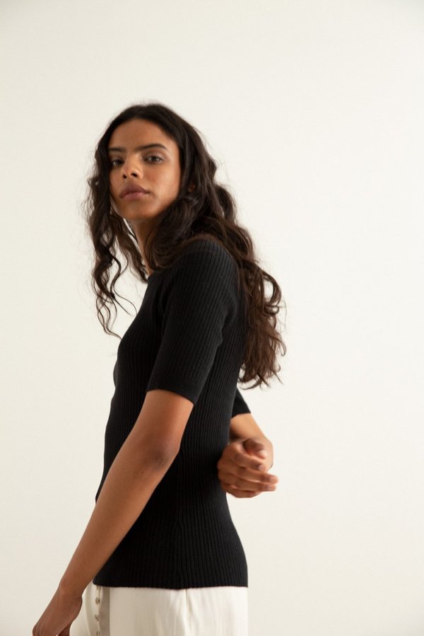 BEFORE MARCH Louis Tee - Black BEFORE MARCH Louis Tee - Black