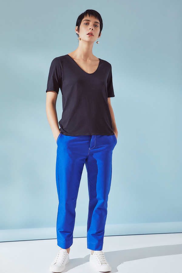 Kowtow V Tee Kowtow V Tee