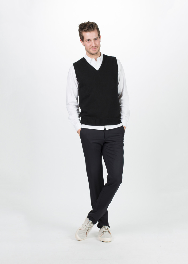 ベスト+ジレ MARGARET HOWELL - MARGARET HOWELL / linen knit V neck vest Margaret Howell Linen V-Neck Vest - Mouse Brown | Garmentory