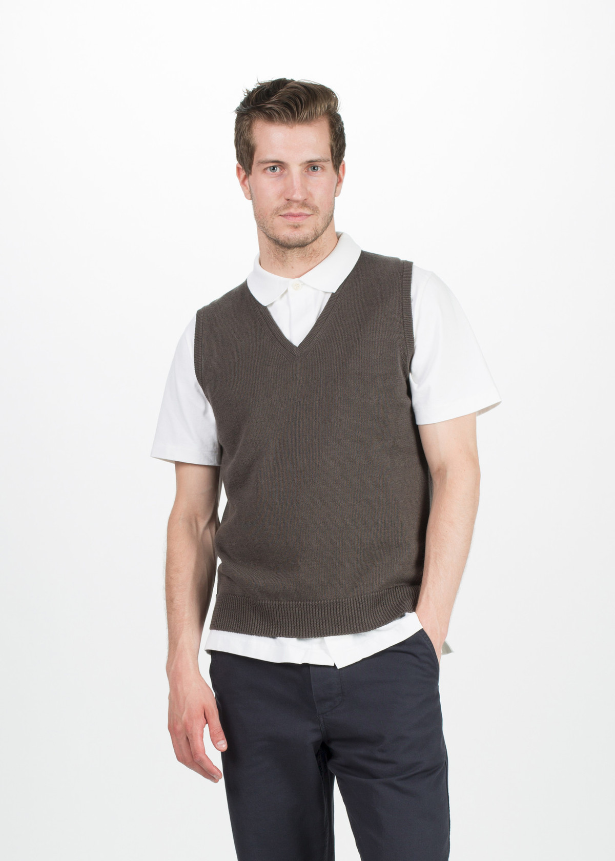 トップス MARGARET HOWELL Cotton V neck Knit Vest Margaret Howell Linen V-Neck Vest - Mouse Brown | Garmentory