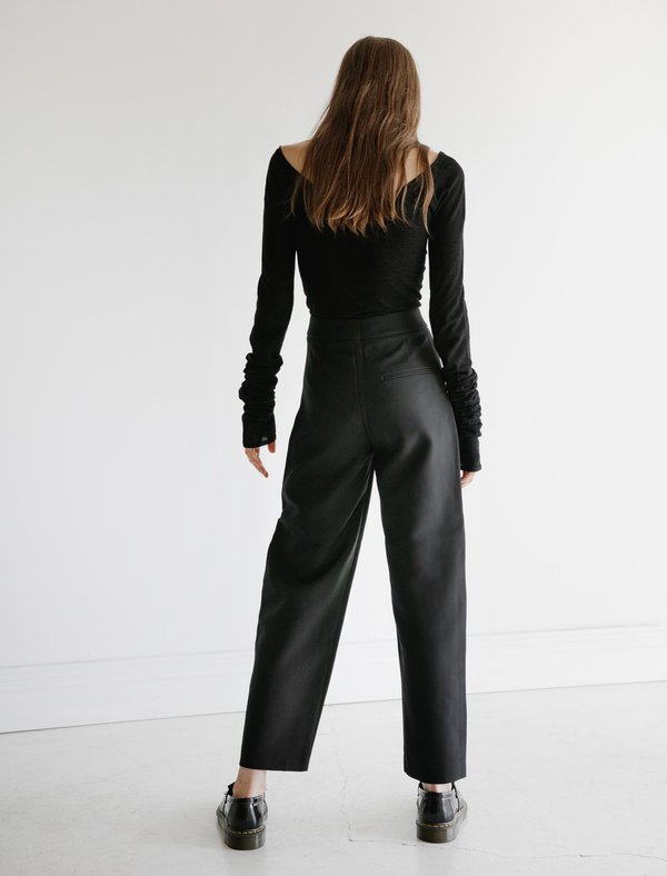TOTEM NOVARA レザー　ストレートパンツ Totême Novara Trousers - Black | Garmentory