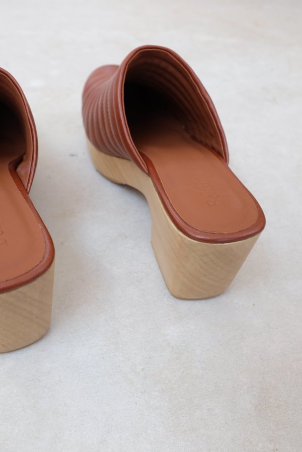 Beklina Ribbed Clog - Wet Clay Beklina Ribbed Clog - Wet Clay