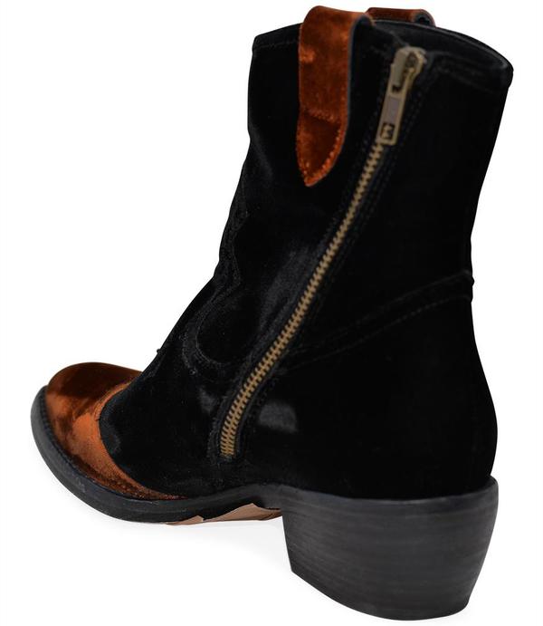 Madison Maison King Velvet Boots - Black Madison Maison King Velvet Boots - Black