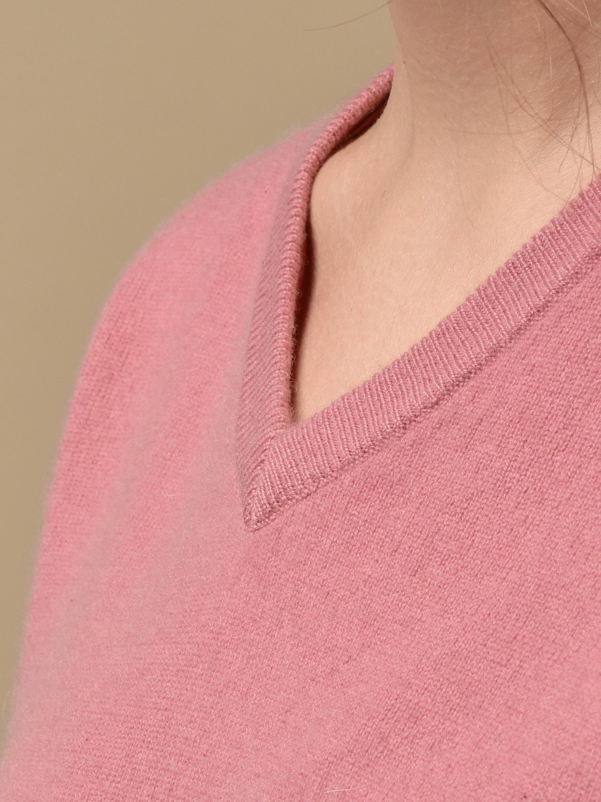 PURE CASHMERE NYC V Neck Sweater - Rose Pink - Image 6 of 7