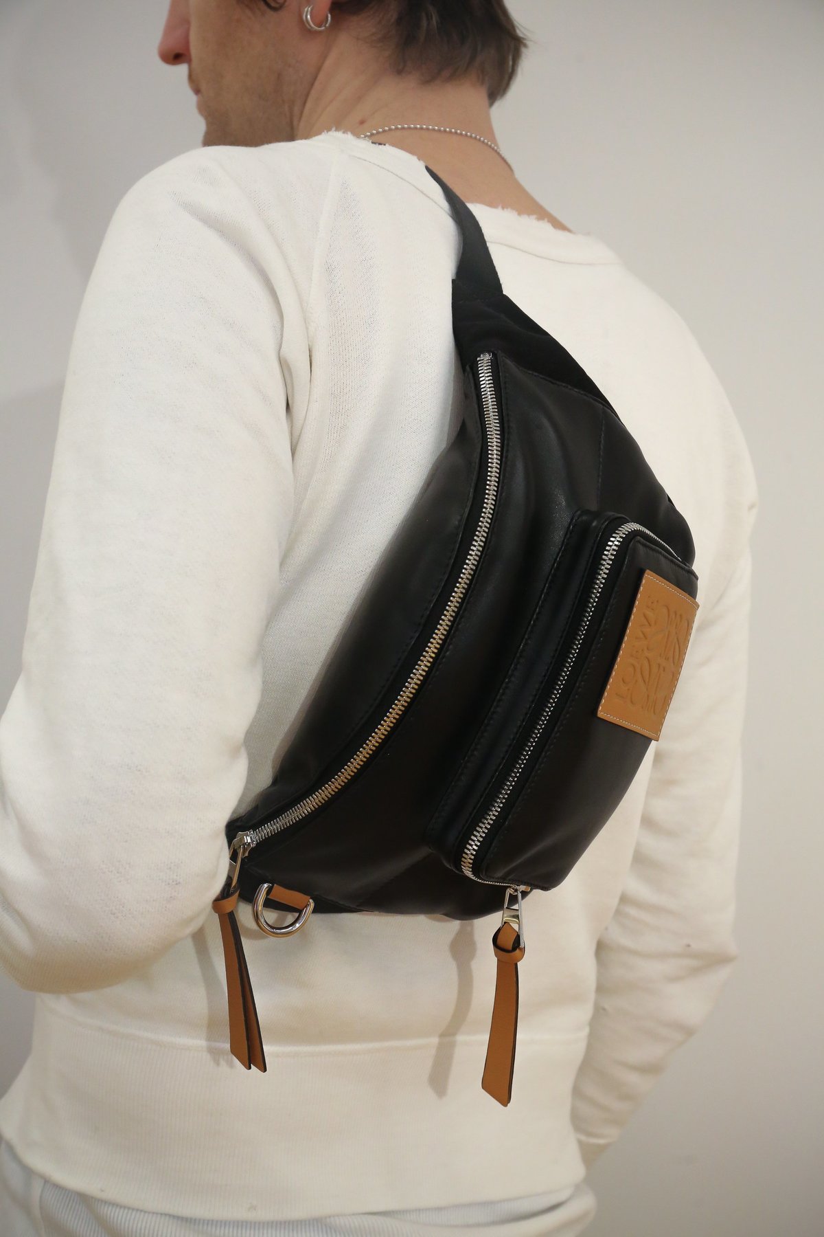 バッグ LOEWE PUFFY BUM BAG LOEWE Nappa Leather Puffy Bumbag - black | Garmentory