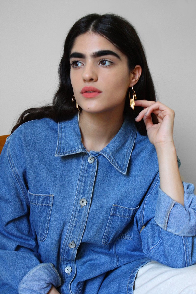 Young Frankk HAND EARRINGS - GOLD