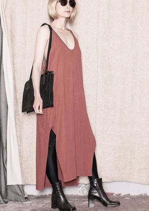 Berenik COTTON JERSEY SPORTIVE LONG DRESS - rust Berenik COTTON JERSEY SPORTIVE LONG DRESS - rust