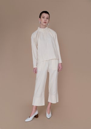 Vestige Story Baroque Top - Cream Vestige Story Baroque Top - Cream
