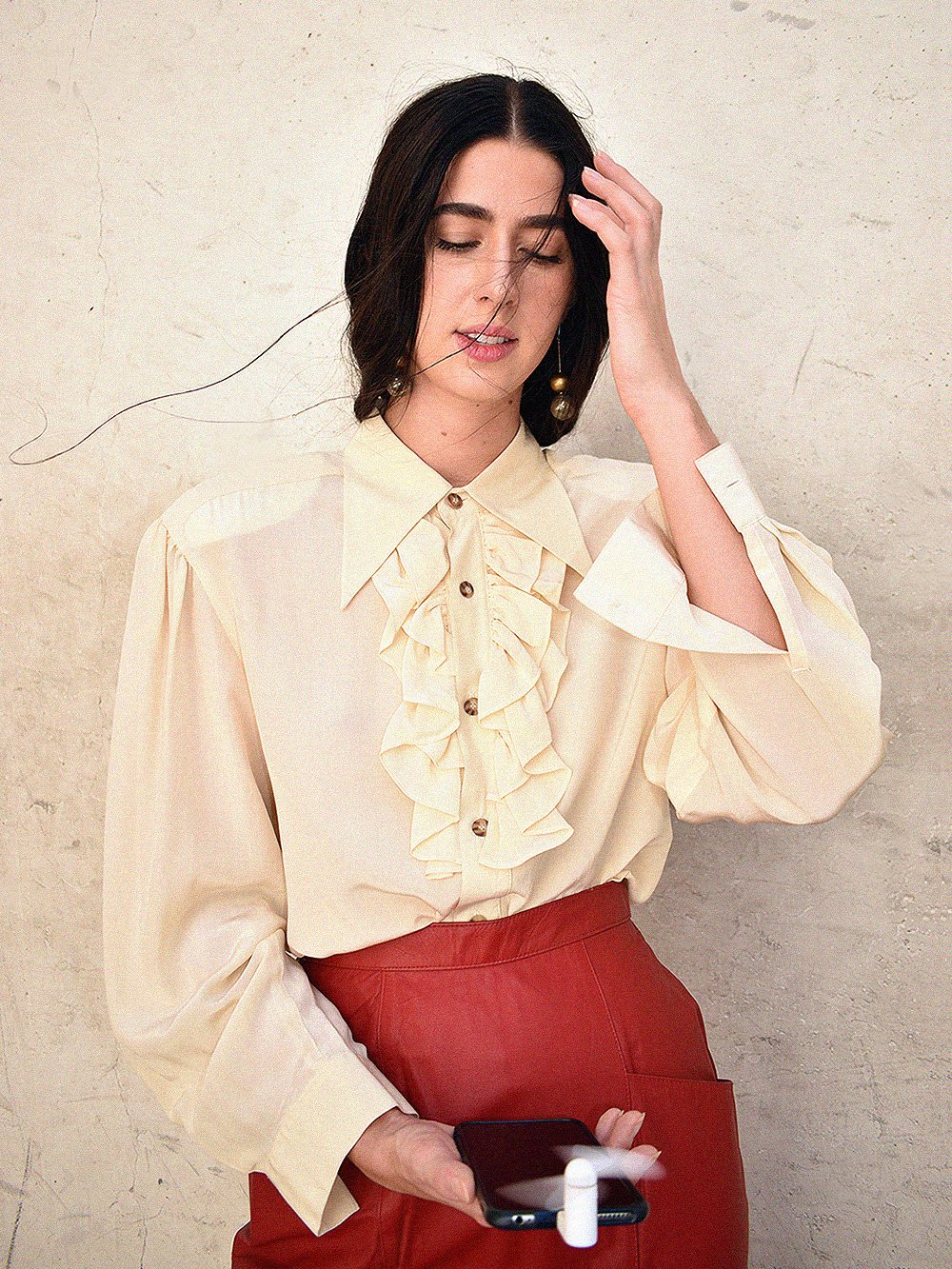 Front-Frill--Point-Collar- 
