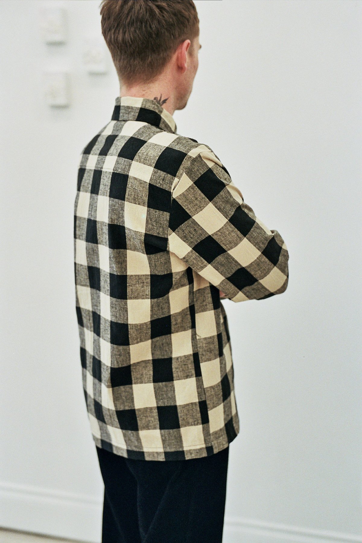 Evan Kinori Cotton/Linen Big Check Flat Hem Shirt - Black/Tan