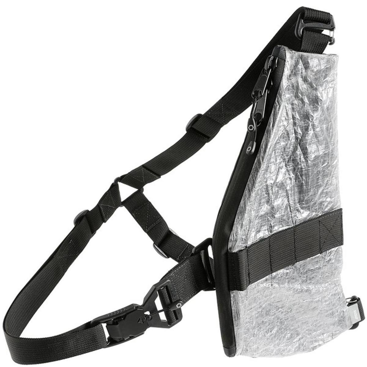 DSPTCH UNIT VERTICAL POUCH ダイニーマ Unit Vertical Pouch - Dyneema - Black – DSPTCH