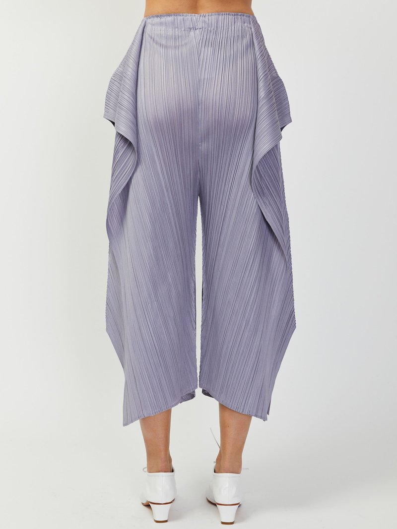 パンツ ISSEY MIYAKE 'Hatching Pleats' pants Brown Brown Hatching Pleats Trousers by ISSEY MIYAKE on Sale