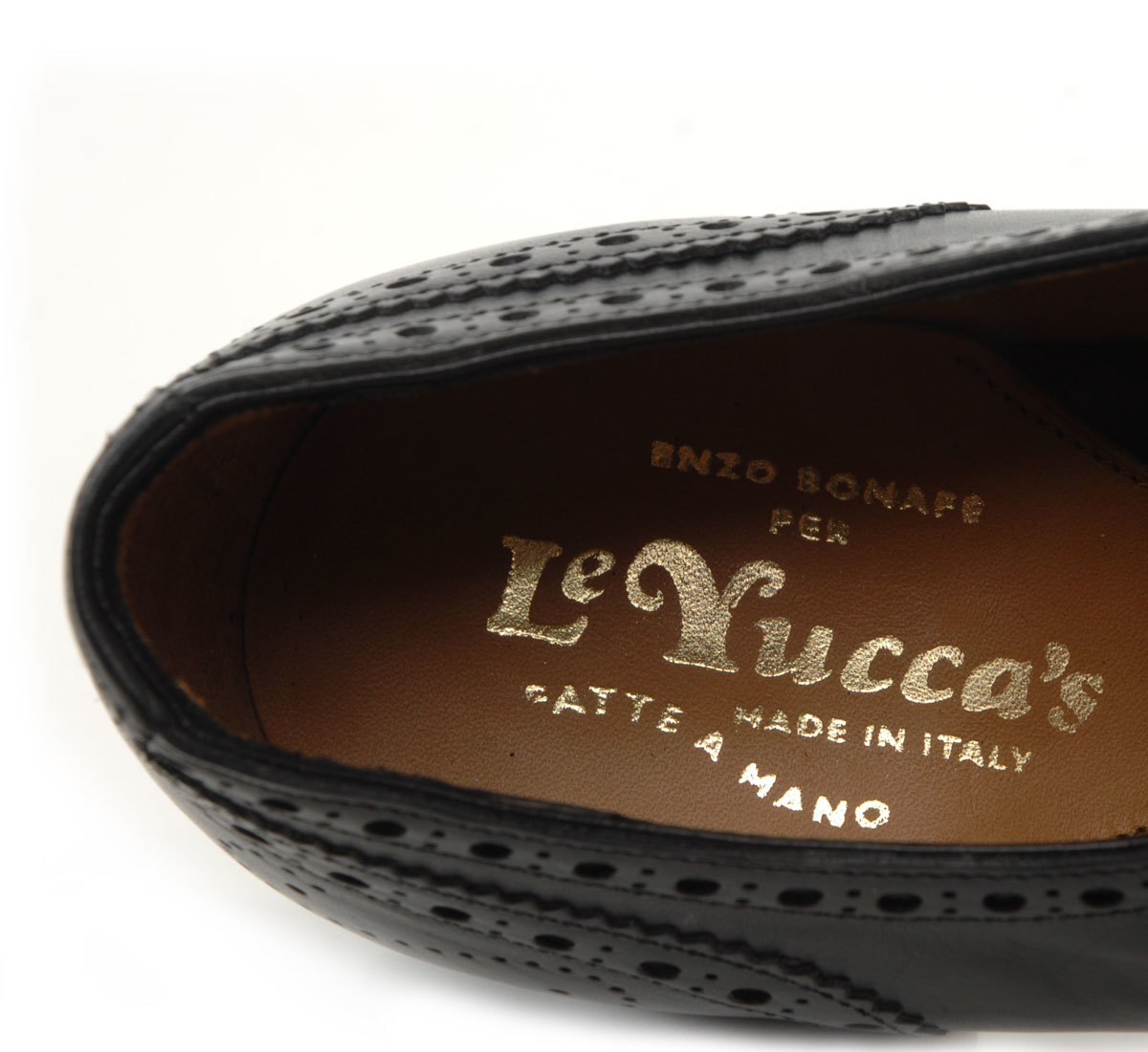 Le Yucca’s Karena U サイズ38 No Shoelace Le Yucca's Black Karena Shoe by Le Yucca's | Garmentory