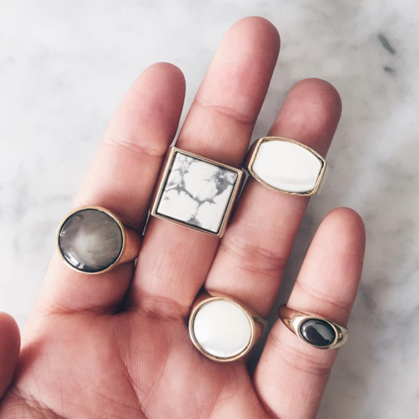 Unisex Tarin Thomas Everett Ring - WHITE MOTHER OF PEARL Unisex Tarin Thomas Everett Ring - WHITE MOTHER OF PEARL