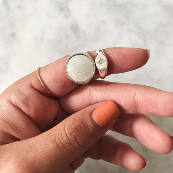 Unisex Tarin Thomas Everett Ring - WHITE MOTHER OF PEARL Unisex Tarin Thomas Everett Ring - WHITE MOTHER OF PEARL