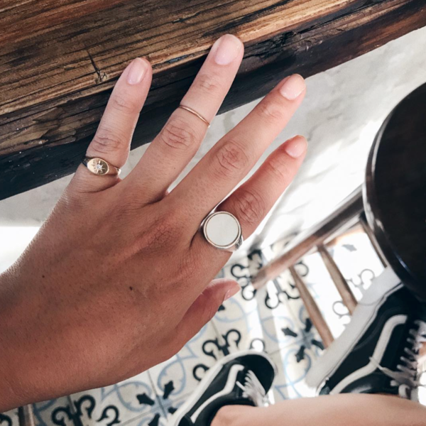 Unisex Tarin Thomas Everett Ring - WHITE MOTHER OF PEARL Unisex Tarin Thomas Everett Ring - WHITE MOTHER OF PEARL