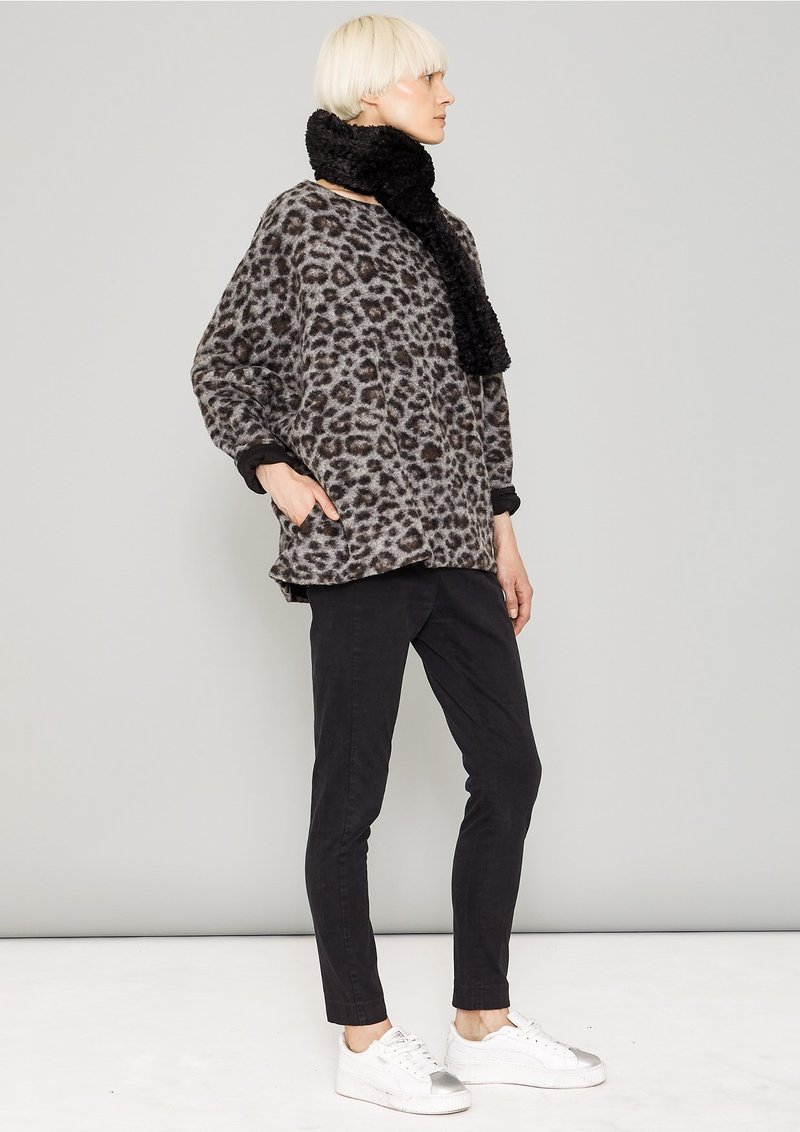 Berenik FAUX RHOMB FUR SCARF - black