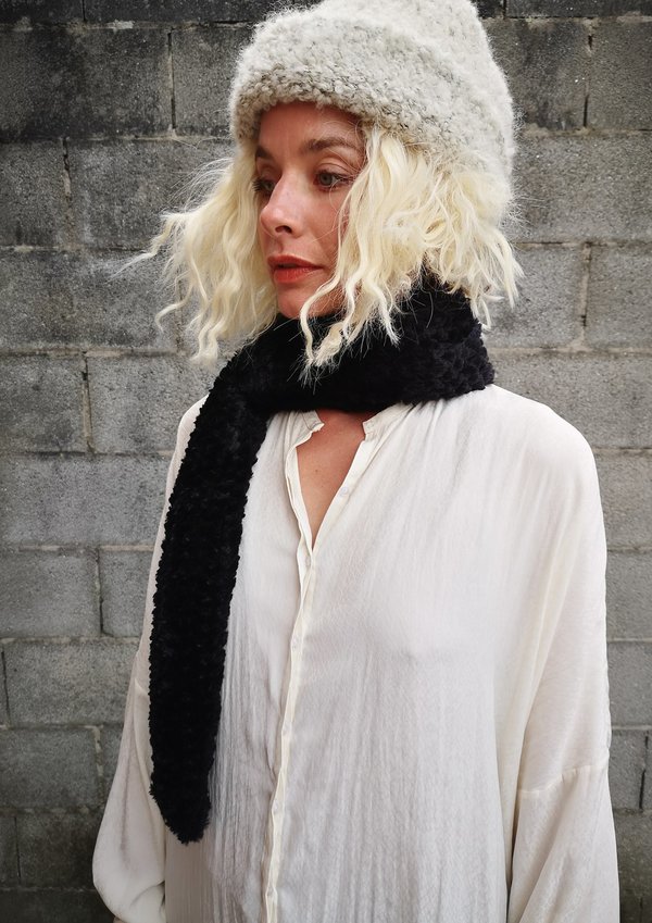 Berenik FAUX RHOMB FUR SCARF - black