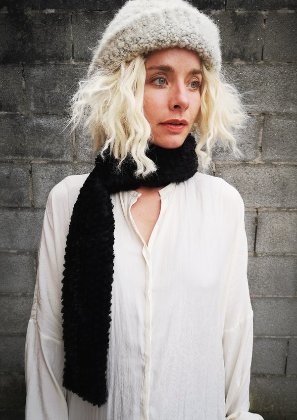 Berenik FAUX RHOMB FUR SCARF - black