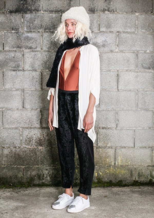 Berenik FAUX RHOMB FUR SCARF - black