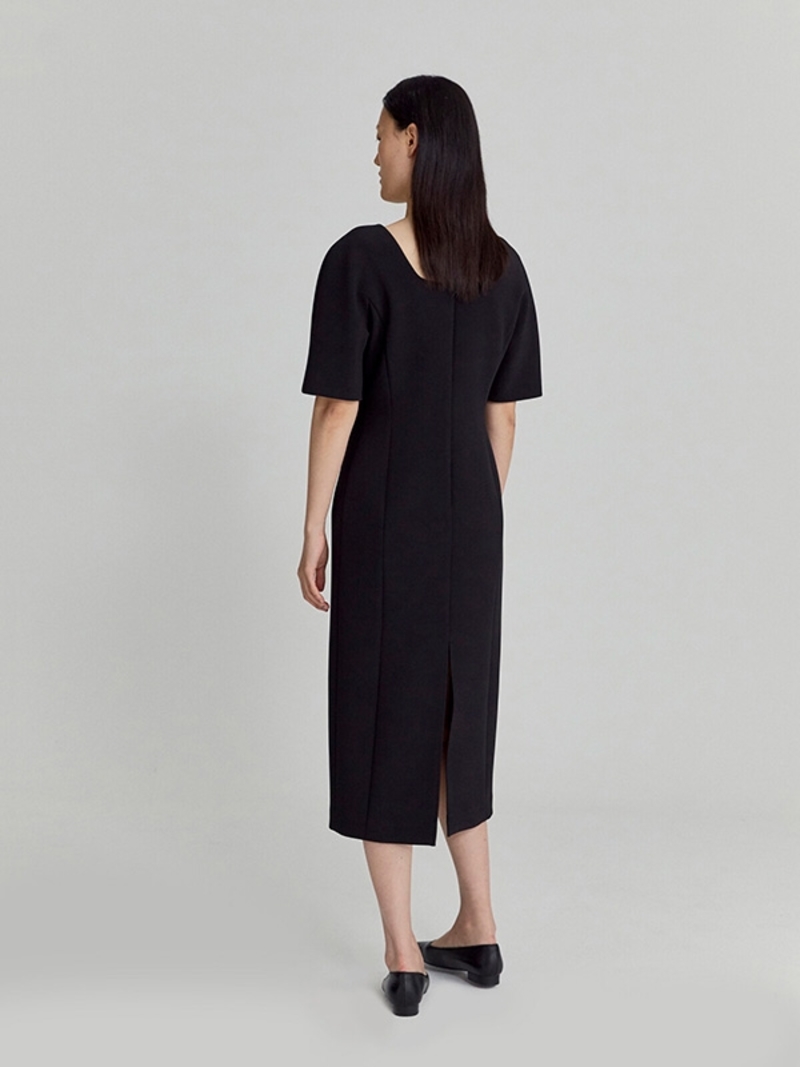 [RECTO] / ☆ RC SIGNATURE CURVED NECK DRESS / BLACK Black RC Signature Curved Neck Midi Dress by RECTO on Sale