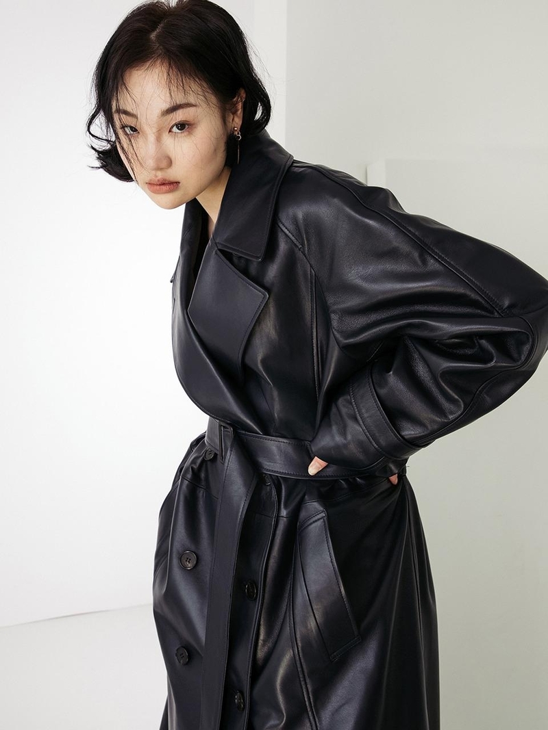 【SPERONE】Lambskin Short Trench Jacket SPERONE Lambskin Short Trench Coat - Black | Garmentory