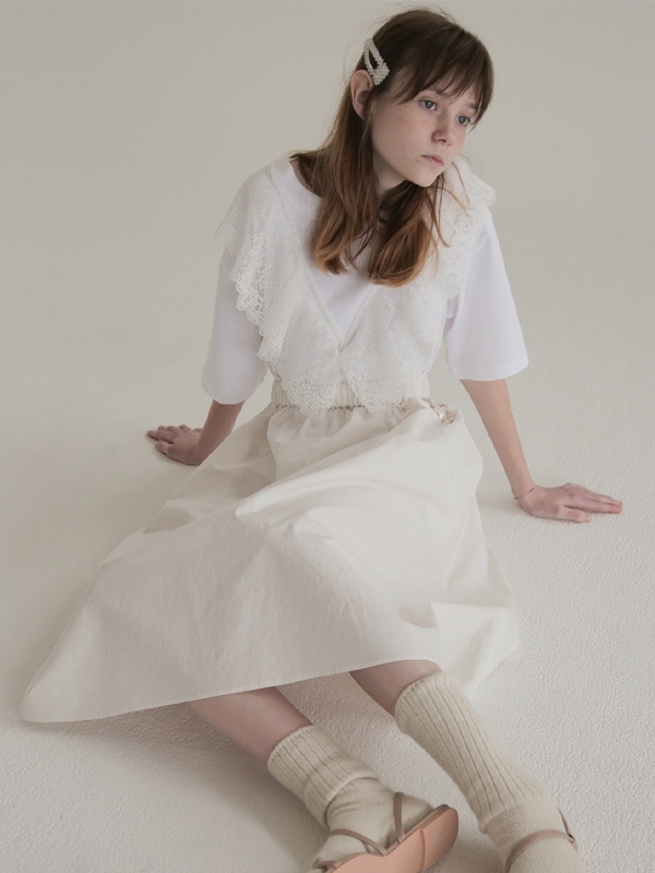 Soonsu Shine Flower Skirt - White Soonsu Shine Flower Skirt - White