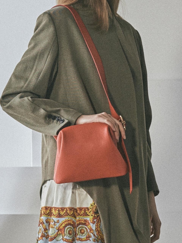 バッグ OSOI// MINI BROT wine red Osoi Mini Brot Bag - Red | Garmentory