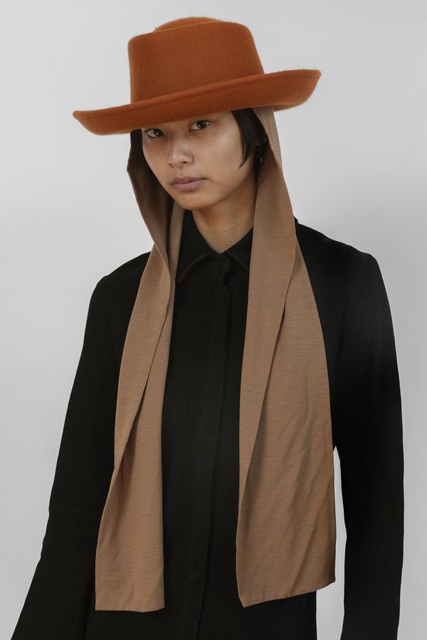Clyde Gambler Hat W. Neck Scarf Clyde Gambler Hat W. Neck Scarf