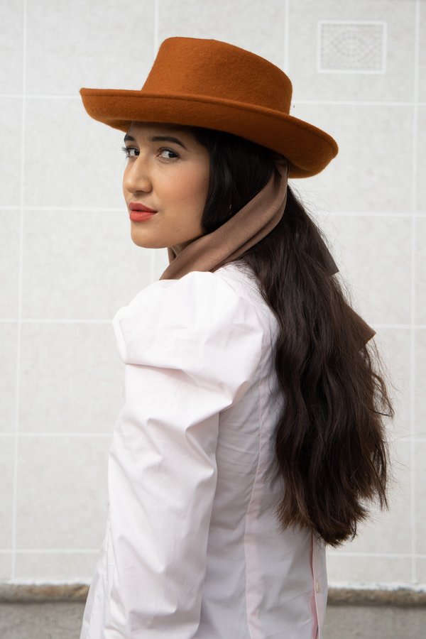Clyde Gambler Hat W. Neck Scarf Clyde Gambler Hat W. Neck Scarf