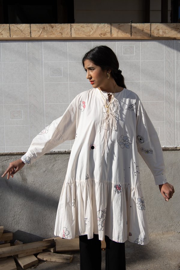 Mr. Larkin Short Nadine Tie Dress Embroidery Mr. Larkin Short Nadine Tie Dress Embroidery