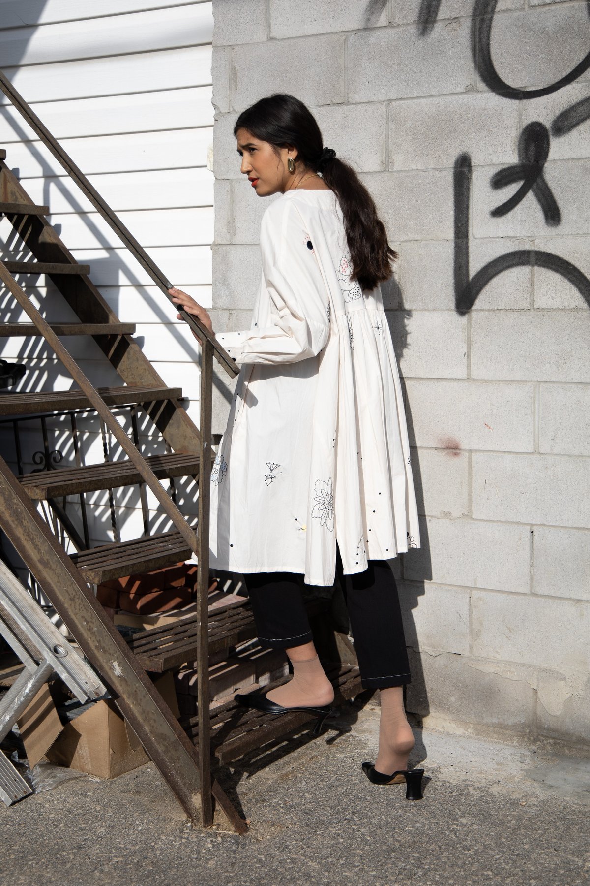 Mr. Larkin Short Nadine Tie Dress Embroidery - Image 4 of 6