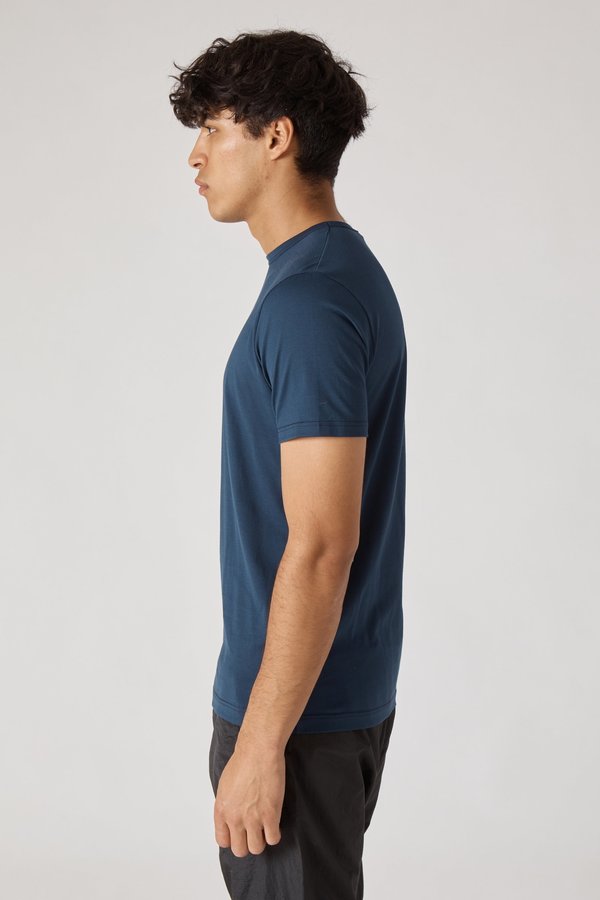 Sunspel Short Sleeve Crew Neck T-Shirt - Navy Sunspel Short Sleeve Crew Neck T-Shirt - Navy