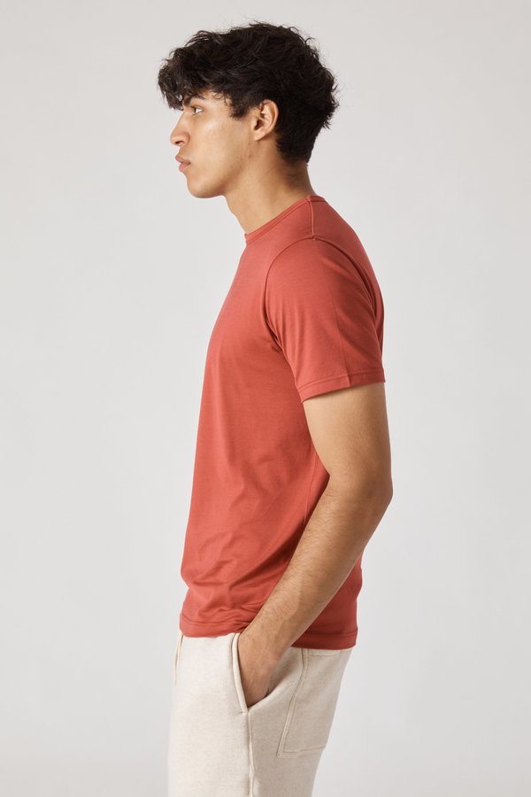 Sunspel Short Sleeve Crew Neck T-Shirt - Scarlet Sunspel Short Sleeve Crew Neck T-Shirt - Scarlet