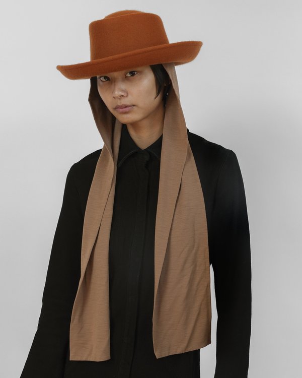 Clyde Gambler Hat W. Neck Scarf Clyde Gambler Hat W. Neck Scarf