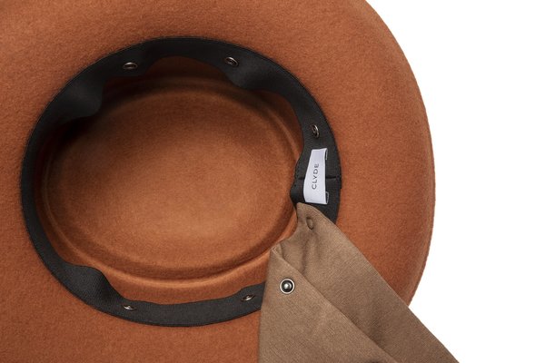 Clyde Gambler Hat W. Neck Scarf Clyde Gambler Hat W. Neck Scarf