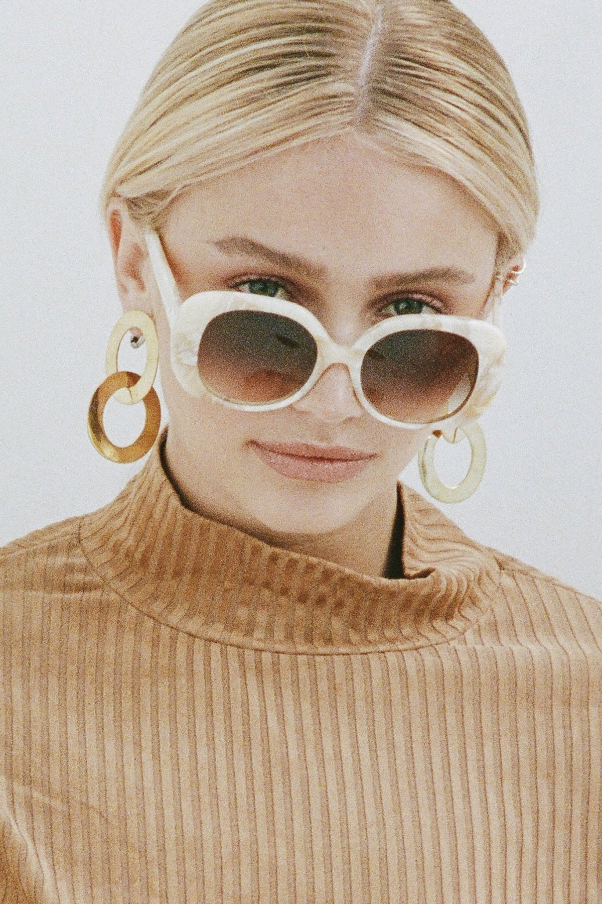 Velvet Canyon Rendevous Sunglasses in Beige NWT - no case Velvet Canyon Square Tinted Sunglasses - Neutrals Sunglasses  main image 4