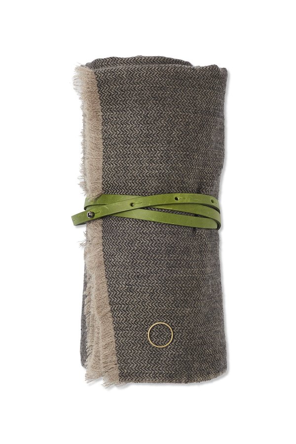 Oyuna Saan Cashmere Travel Throw - Charcoal/Taupe Oyuna Saan Cashmere Travel Throw - Charcoal/Taupe